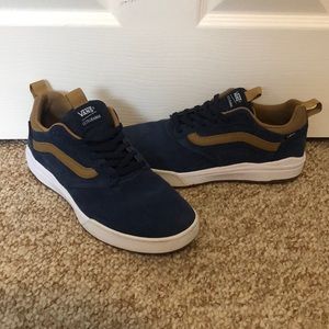 NEW!! Vans UltraRange